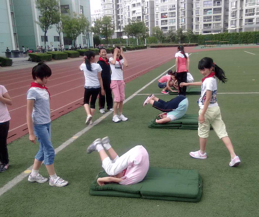 制冰机安装步骤,制冰机安装步骤与快速方案落实的详细指南（明版51.32.28）,合理决策执行审查_纪念版24.86.57