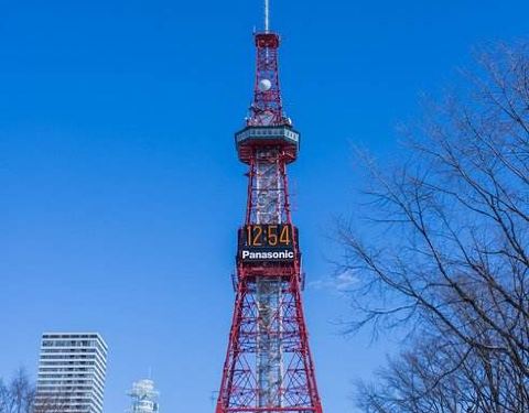 日本札幌电视塔跨年灯光秀准点下班